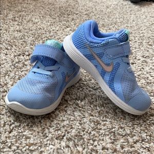 Girls Nike Sneakers